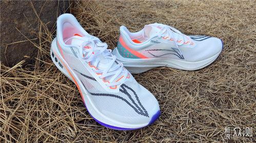 2024李宁飞电5e最新爆料,揭秘全新电竞鞋款的技术革新与设计亮点